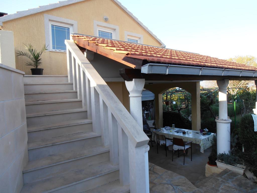 Jenny'S House Apartment Supetar Bagian luar foto